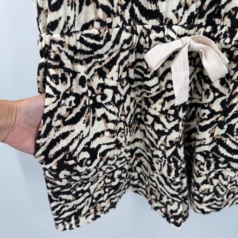Lou & Grey Black and White Printed Sleeveless Romper - Picture 6 of 11